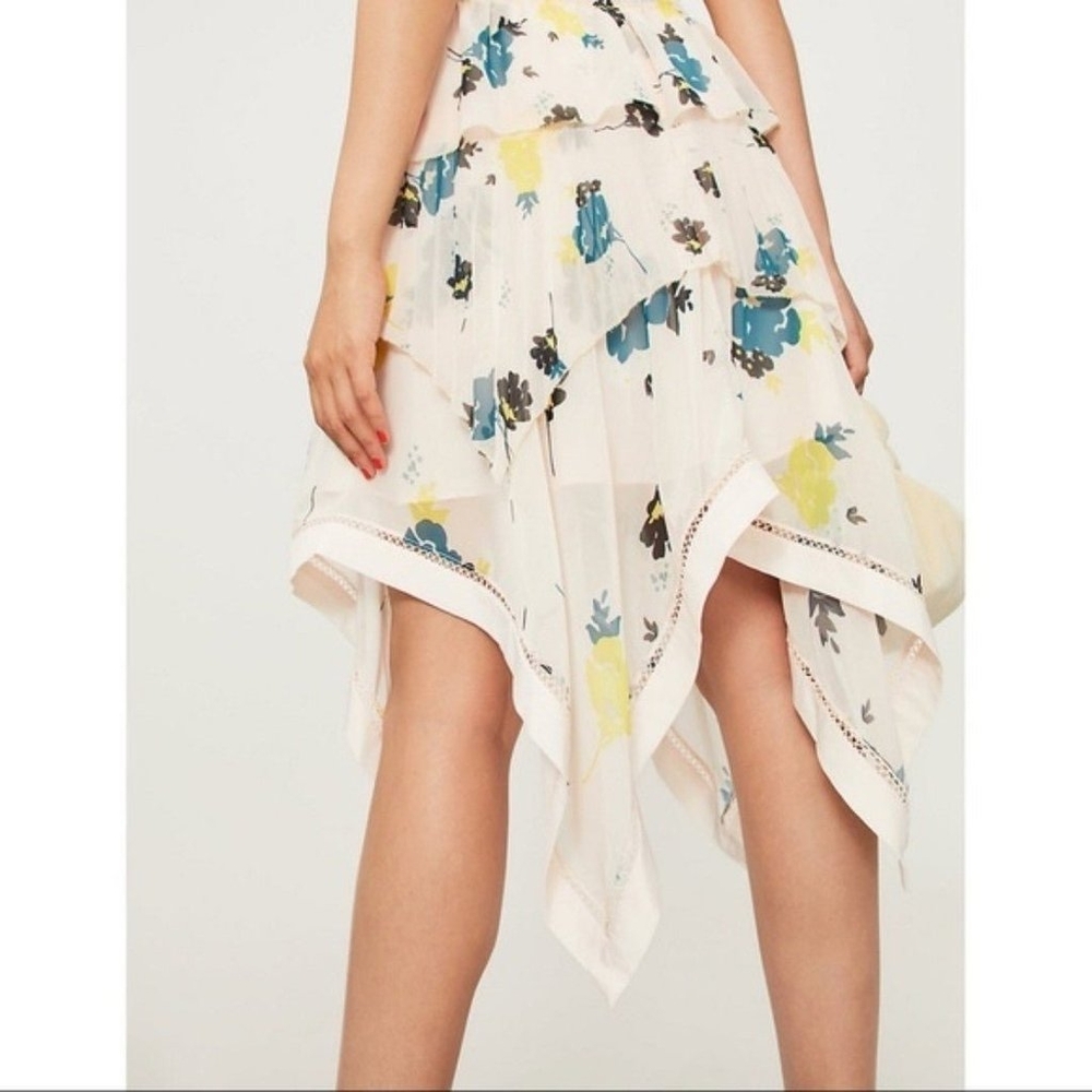 Finders Keepers Peach Floral Midi Dress Size Medium - Picture 4 of 6